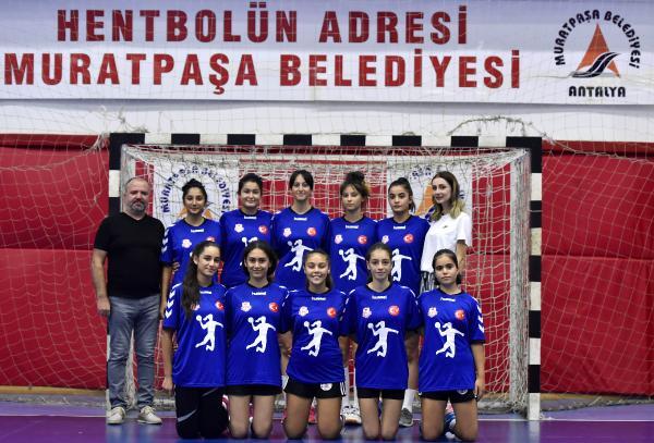 Antalya Haberleri – Milli takım kampına 10 oyuncu