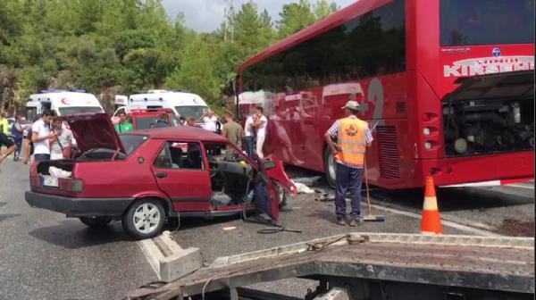 Akseki Haberleri – Yolcu otobüsüyle otomobil çarpıştı: 5 yaralı