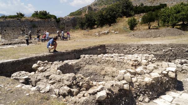 Finike Haberleri – Limyra Antik Kenti’nde 50. yıl kazıları
