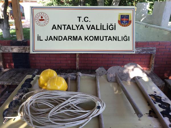 Korkuteli Haberleri – Kaçak kazıya suçüstü