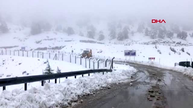 Antalya’nın yüksek ilçelerinde kar yağışı