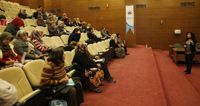 Kadın Çiftçi Akademisi’nde eğitim devam ediyor