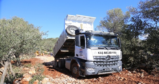 Kaş Belediyesinden stabilize yol çalışması