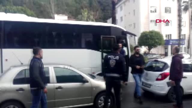 Antalya’da kuyumcudan 3,5 milyonluk altın çalan 5’i yabancı uyruklu 8 kişi yakalandı