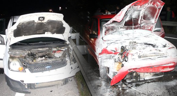 Manavgat-Antalya karayolunda zincirleme trafik kazası: 4 yaralı