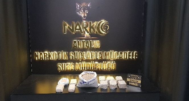 Antalya’da 10 kilo 420 gram uyuşturucu ele geçirildi