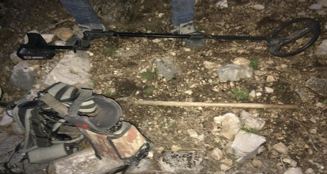 Jandarmadan kaçak kazıya suçüstü