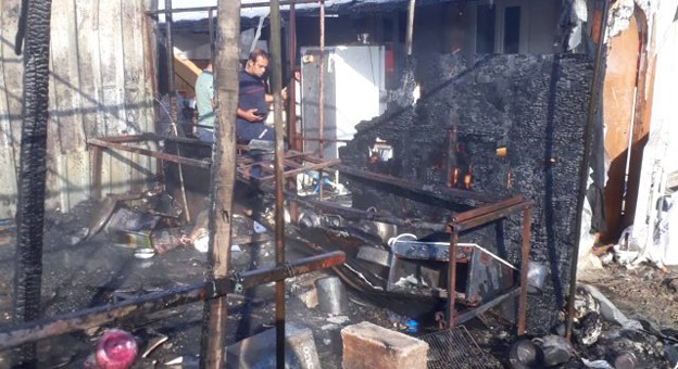 Antalya’da tarım işçilerinin barakasında yangın