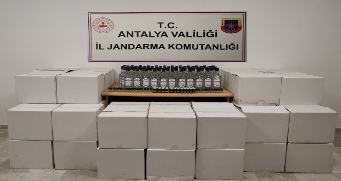 Antalya’da 675 litre etil alkol ve 81 adet içki aroması ele geçirildi