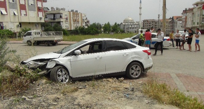 17 yaşındaki ehliyetsiz sürücü yaptığı kazanın ardından kaçtı