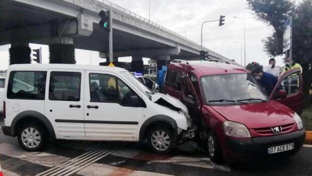 Manavgat’ta kaza: 2 yaralı