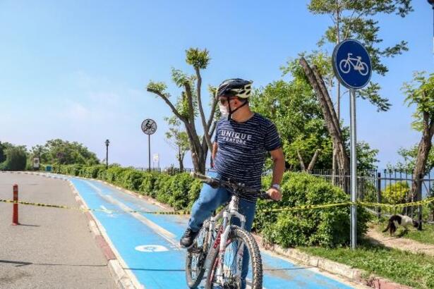 Antalya’da bisikletlilerden yollar açılsın talebi