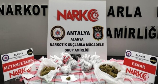 Alanya’da zehir tacirleri polisten kaçamadı: 5 gözaltı