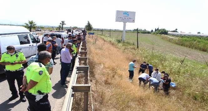 Antalya’da yol kenarında şüpheli ölüm