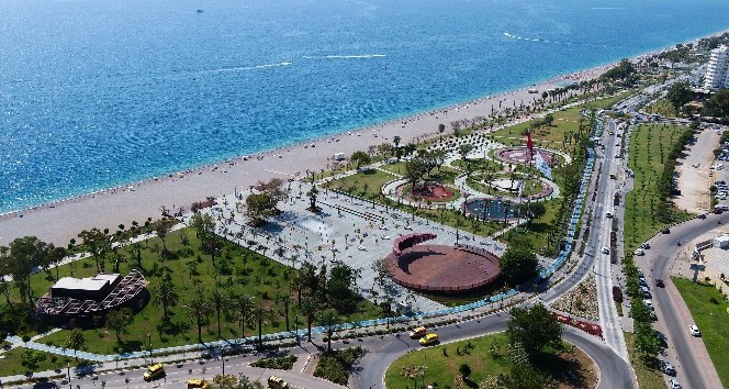 Büyükşehir belediyesinden Konyaaltı Sahili açıklaması