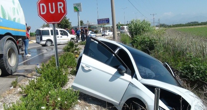 Antalya’da trafik kazası: 2 yaralı