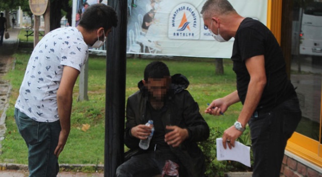 Antalya’da arkadaşı tarafından bıçaklanan şahıs ekmek fırınına sığındı