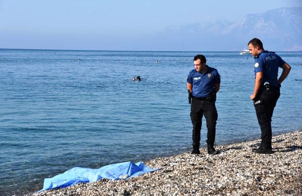 Serinlemek için girdiği denizde boğuldu