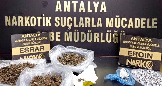 Antalya’daki uyuşturucu operasyonunda hareketli dakikalar