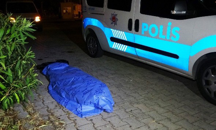 Antalya’da Konyaaltı sahilinde erkek cesedi bulundu