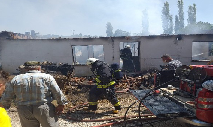 Antalya’da korkutan ev yangını