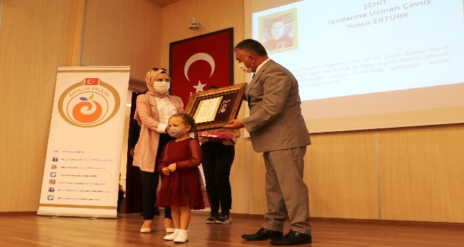 Antalya’da Devlet Övünç Madalyası töreni