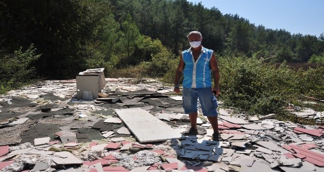 1 yıl sonra geldiği prefabrik evini yerinde bulamadı şoke oldu