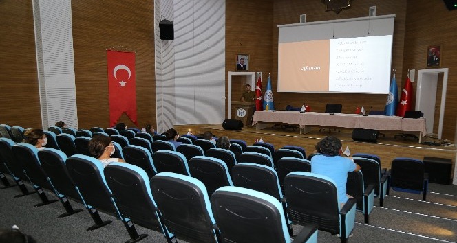 ALKÜ uzaktan eğitim için akademik personeli bilgilendirdi