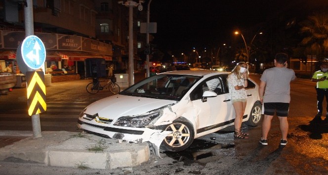 Kaza yapıp üzerine gelen araçları son anda gördü, kaçamadı