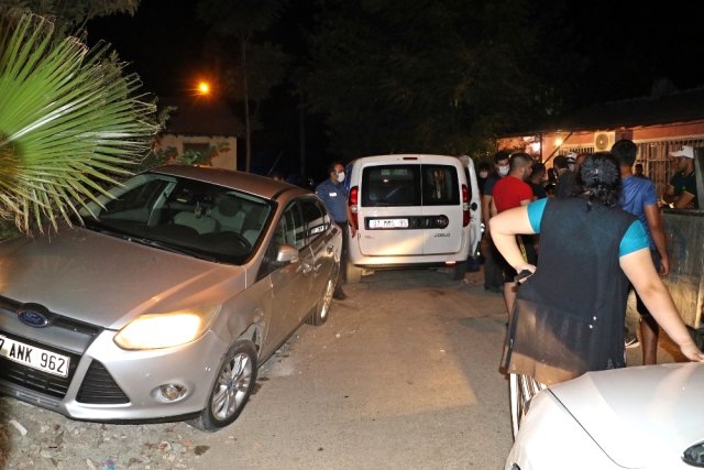 Kontak üzerinde anahtarı unutulan otomobili kaçırarak ortalığı birbirine kattı