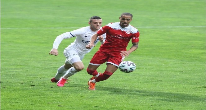 Antalyaspor’da Sam’den 2 maçta, 2 gol