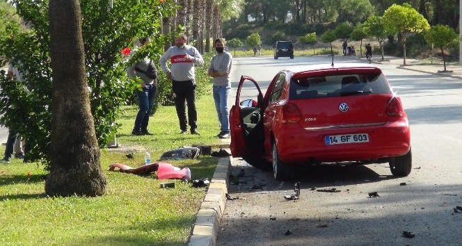 Kaza yapan araca bakmak için yavaşlayan sürücü ikinci kazaya sebep oldu