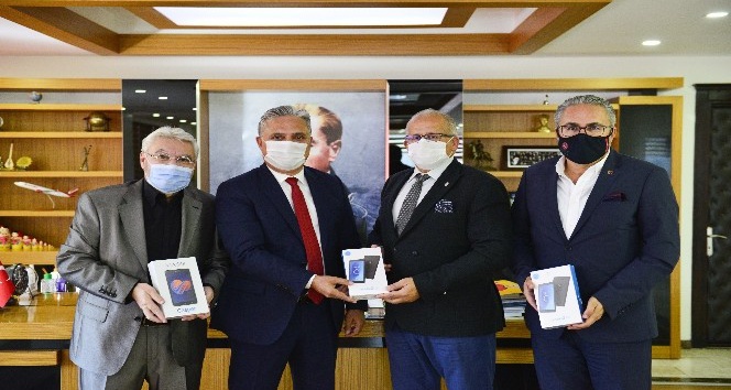 İmece Tablet Kampanyasına destek sürüyor