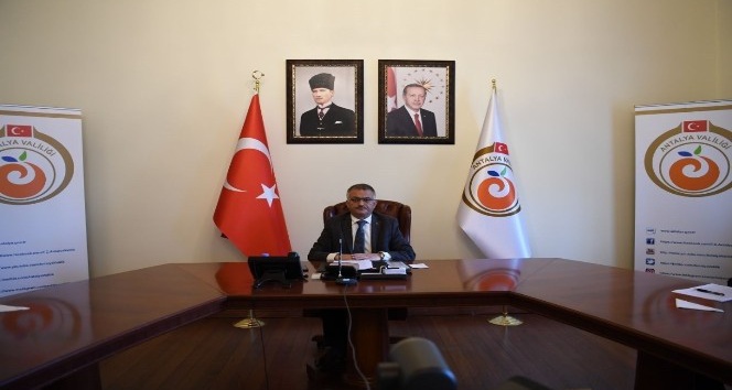 Vali Yazıcı: “Tarımın başkenti Antalya’da üretim sorunsuz devam edecek”