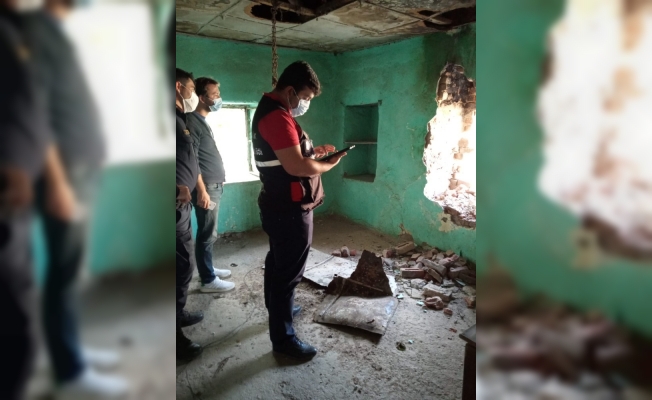 Büyükşehir’in teknik ekibi İzmirde 700 binayı inceledi