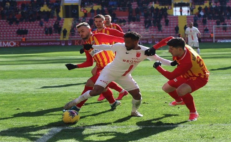 Antalyaspor ile Kayserispor 35. randevuda