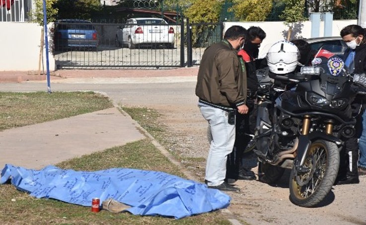 Antalya’da çocuk parkında erkek cesedi bulundu