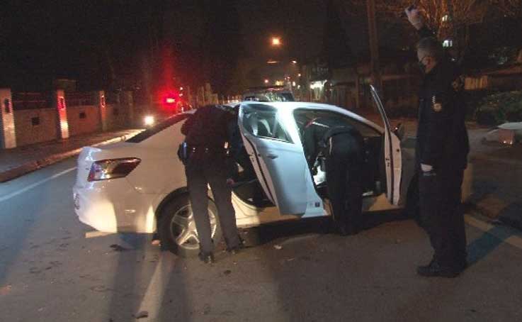 Kısıtlama saatinde polisin ‘Dur’ ihtarına uymayıp kaza yaptı