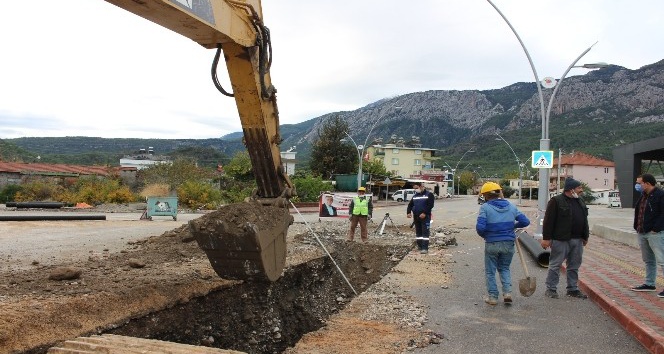 Kemer Kuzdere’de alt yapı çalışması sürüyor