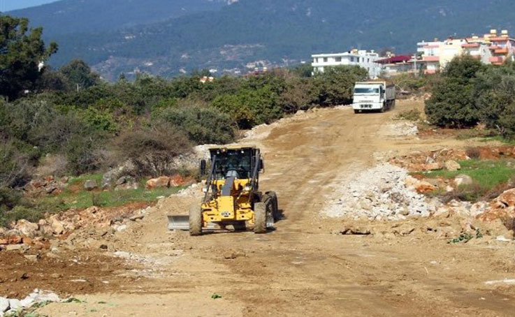 Alanya Belediyesi ALKÜ’ye 30 metrelik yeni bağlantı yolu açıyor