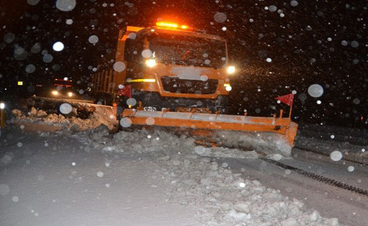 Antalya’da kar yağışı başladı