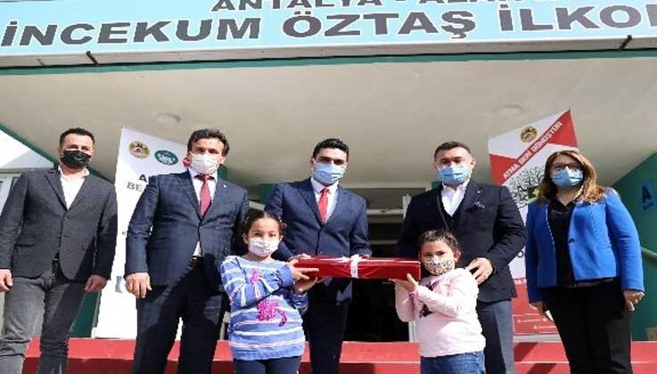 Alanya’da öğrenciler 2 ton 375 kilogram pil topladı