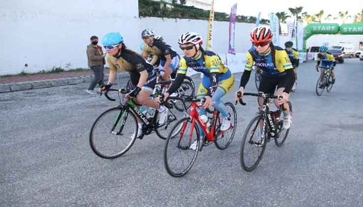 Velo Alanya Gençler Yol Bisikleti Yarışı yapıldı