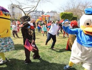 Antalya’da renkli Nevruz kutlaması
