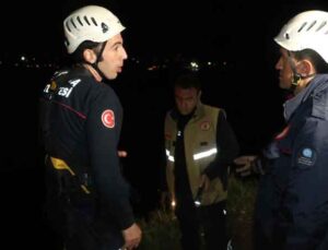 Kayıp üniversite öğrencisine ait kulaklık, ayakkabı ve şapka bulundu