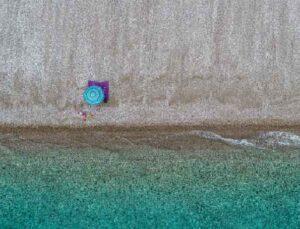 Antalya’da denetim arttı, sahil boşaldı