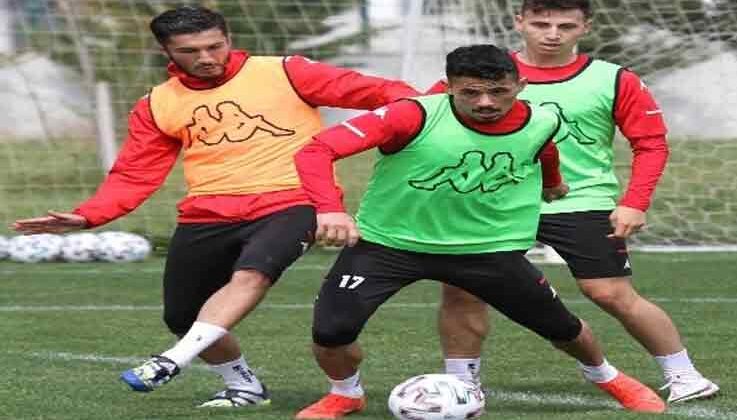 Antalyaspor’da Nuri Şahin döndü, Hakan belirsiz