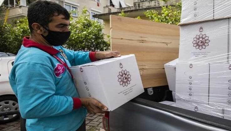 Alanya Belediyesi ramazan paketlerini dağıtmaya başladı