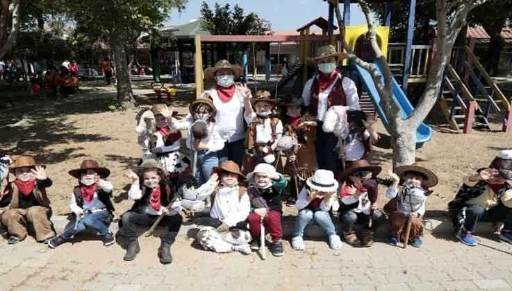 120 çocuk 23 Nisan’ı Masal Köyü’nde kutladı