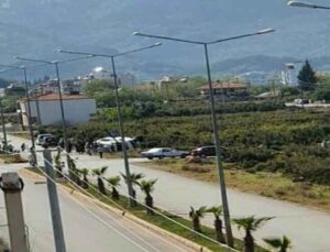 Antalya’da servis minibüsü ile otomobil çarpıştı: 1 ölü, 8 yaralı